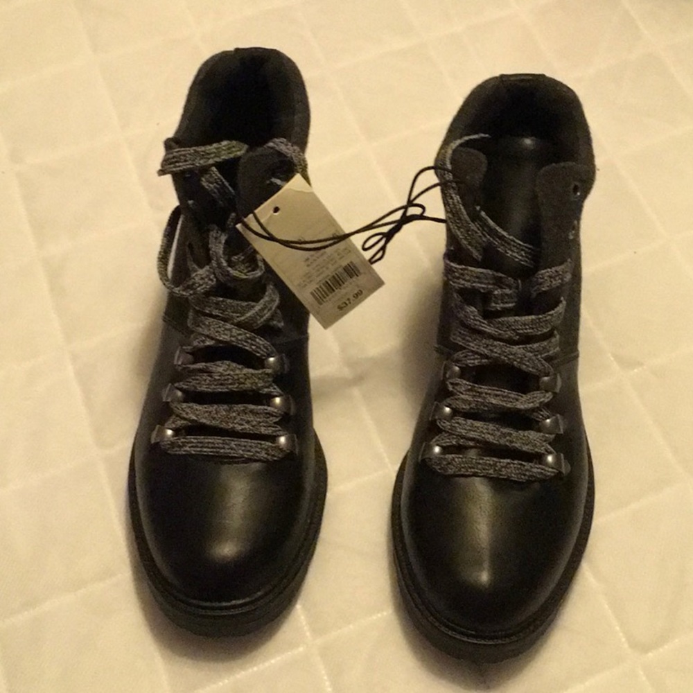 Universal Thread Karri Lace Up Hiker Boots - 8 1/2
